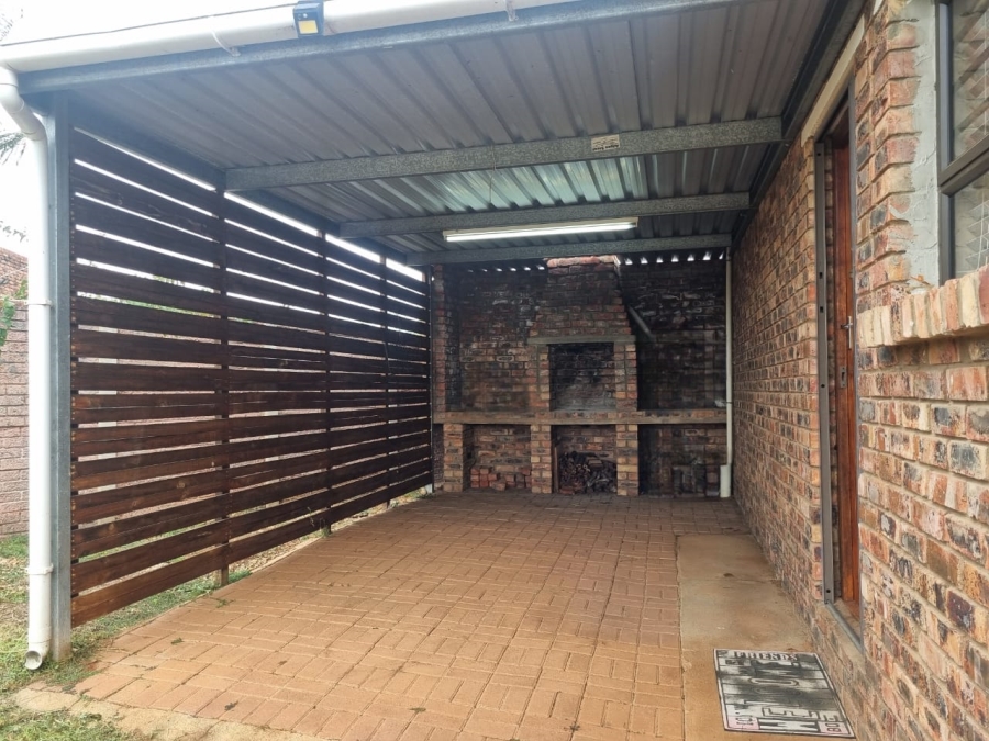 3 Bedroom Property for Sale in Strelitzia Park Eastern Cape